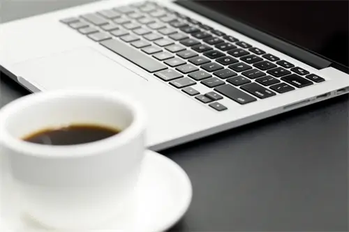 给电脑充电用什么插座好